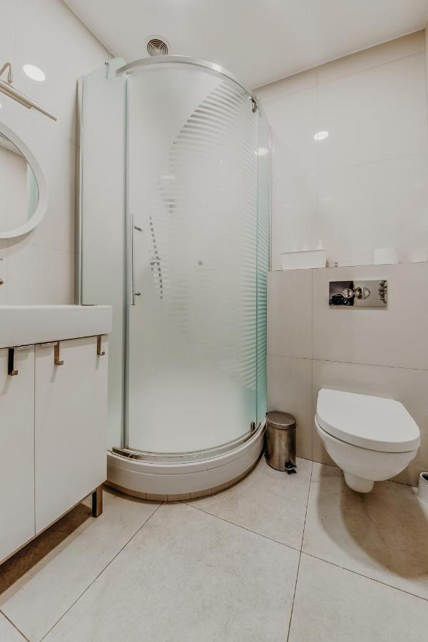 Spacious - 140 Square Meters Apartment, Vilnius City Centre ภายนอก รูปภาพ
